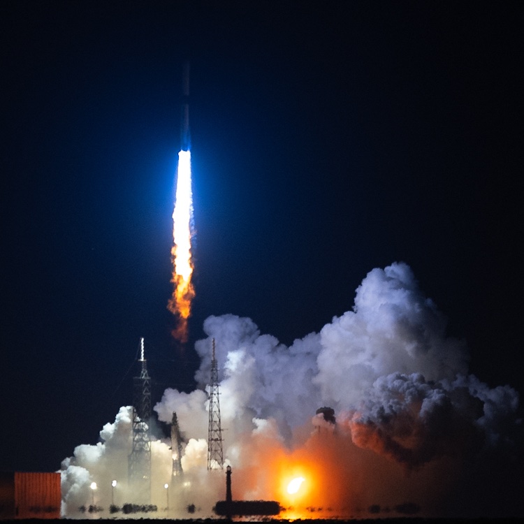 TrevorMahlmann's tweet photo. Go @blueorigin, go New Glenn! https://t.co/h8iXt2atUf