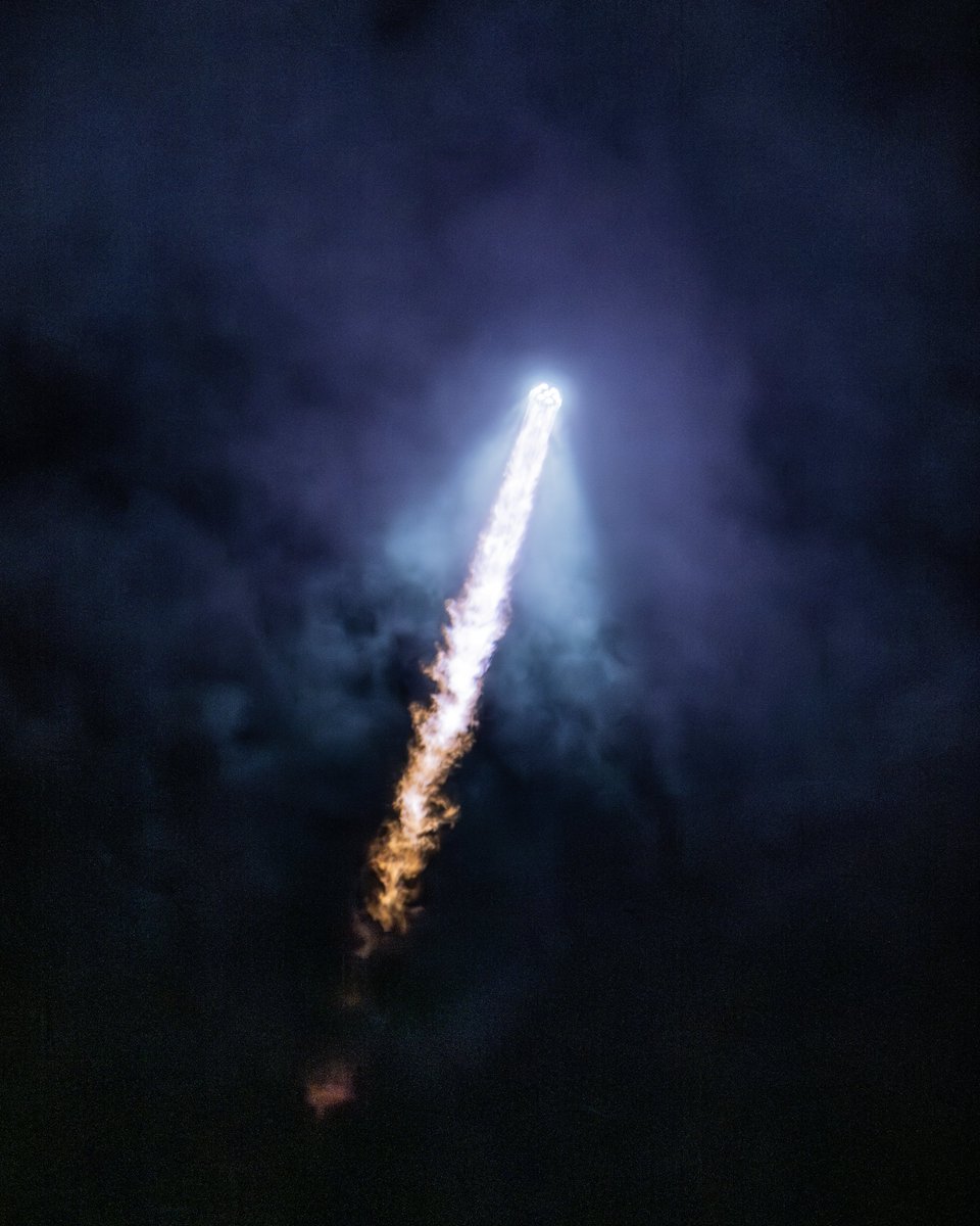 WOW

Congratulations <a href="/blueorigin/">Blue Origin</a> on an incredible first flight of New Glenn.

Absolutely worth the wait 🔥