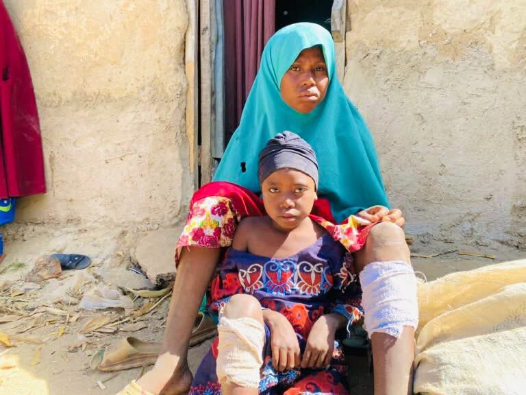 TheICIR's tweet photo. 🚨EXPOSED: The Katsina state government [@KatsinaStateNg] helped the Nigerian Air Force HQ [@NigAirForce] cover up civilian casualties from recent airstrikes. While officials claimed the strikes targeted terrorists, an investigation by #TheICIR reveals that many victims were innocent civilians, including women and children.

Read more: https://t.co/MoOhXz8QPT
