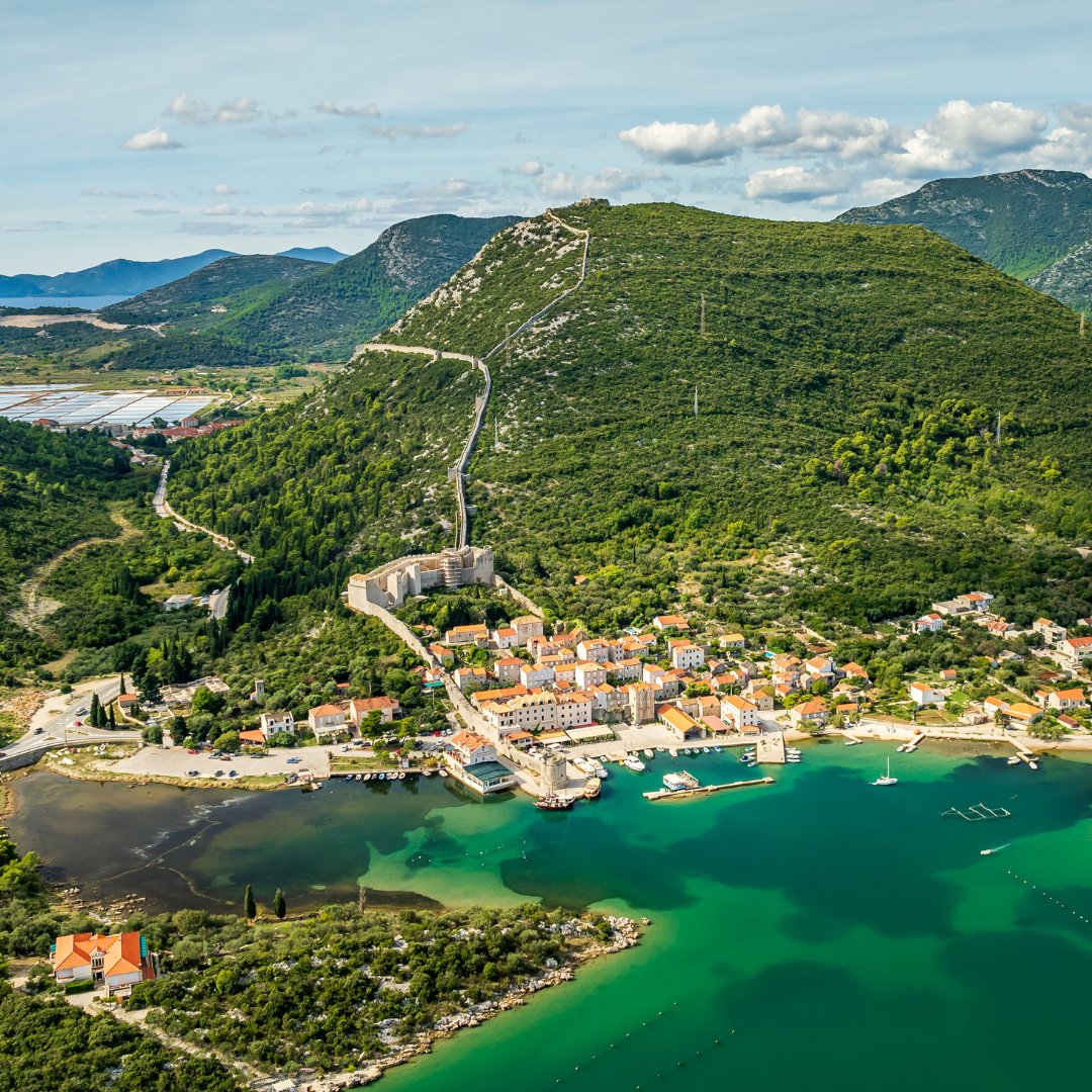 Croatia_hr's tweet photo. After all those sweet Christmas cookies, it’s time to sprinkle a little salt into our lives. 🧂😊

#CroatiaFullOfLife #Croatia
 
📍Ston
📷 Daniel Pavlinović, Ivo Biočina, Julien Duval, Damir Fabijanić https://t.co/NJik6qcHJZ