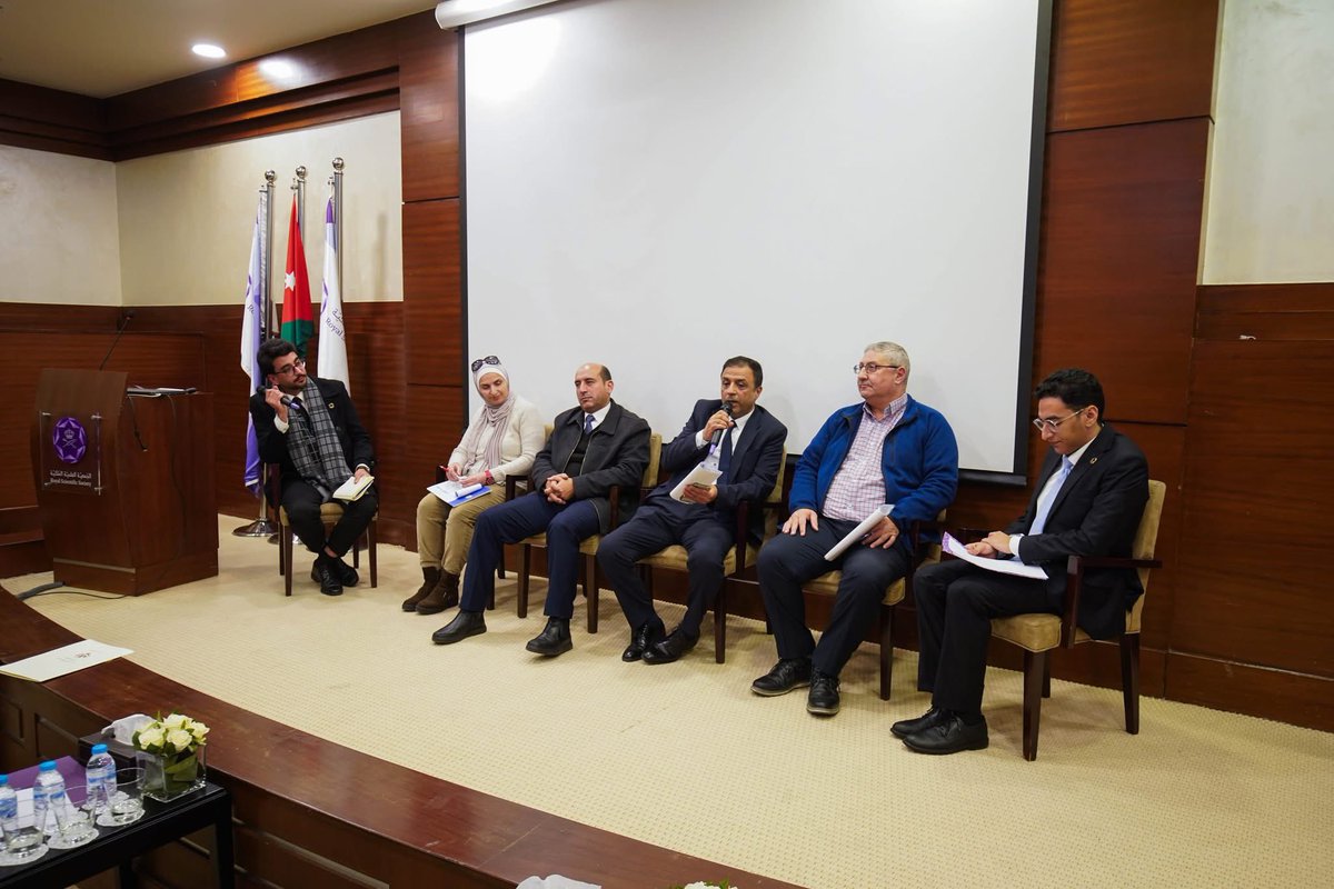 برنامج الأمم المتحدة الإنمائي (UNDP) نظم جلسة حوارية تفاعلية حول وثيقة المساهمات المحددة وطنياً (NDC) والعمل المناخي، بالتعاون مع الجمعية العلمية الملكية ووزارة البيئة، وبدعم من مشروع تعزيز مشاركة الشباب.

shorturl.at/HL6dW