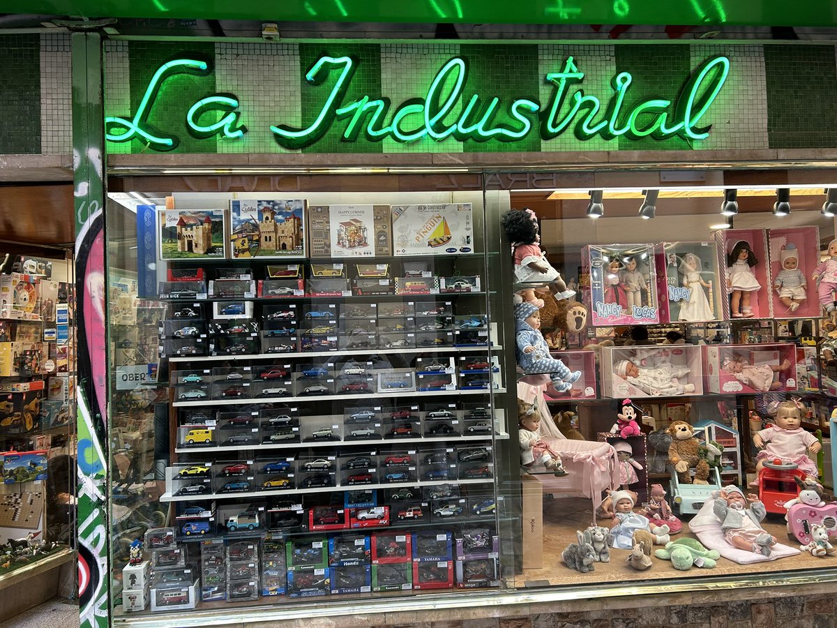 IES Ramon Llull tweet media