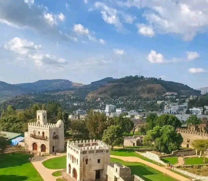 GwtachewD's tweet photo. The origin of ancient civilization, the kingdom of kings, Gondar, Ethiopia❗️ https://t.co/laf2fD9Xkk