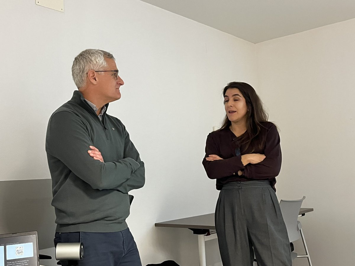 Hoy, en nuestras sesiones de referentes, contamos con el Dr. Juan Ramon Jimeno del <a href="/HospitalUVA/">Hospital.V.Arrixaca</a> para hablarnos de #miocardiopatías <a href="/secardiologia/">Soc Esp Cardiología</a> <a href="/SACardiologia/">SACardiología</a> <a href="/saludand/">Consejería de Salud y Consumo</a> <a href="/saludsurgranada/">Salud Sur Granada</a> <a href="/clinicogranada/">Hospital Universitario Clínico San Cecilio</a> <a href="/de_clinico/">Hemodinámica del Clínico y del Área Sur de Granada</a> <a href="/ArritmiasHUSC/">Unidad de Arritmias HUCSC</a> <a href="/SeguraCardio/">Diego Segura-Rodríguez</a> <a href="/seccCFyGenetCV/">Sección Cardiopatías Familiares y Genética CV SEC</a>