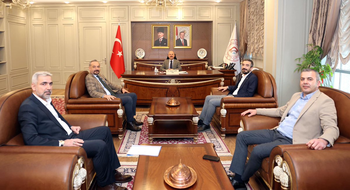 🔳Yönetim Kurulu Başkanımız <a href="/MehmetTorunoglu/">Mehmet Torunoğlu</a>,  Meclis Başkanımız Abdulgani Bereket, Meclis üyemiz Servet Altun ve önceki dönem meclis üyemiz Özgür Bülent Açıkgöz, Adıyaman Valimiz Dr. Osman Varol'u makamında ziyaret ettiler.
<a href="/AGANBEREKET/">gani bereket</a>  <a href="/ozguracikgoz02/">Özgür Açıkgöz</a> <a href="/DrOsmanVarol/">Dr Osman Varol</a>