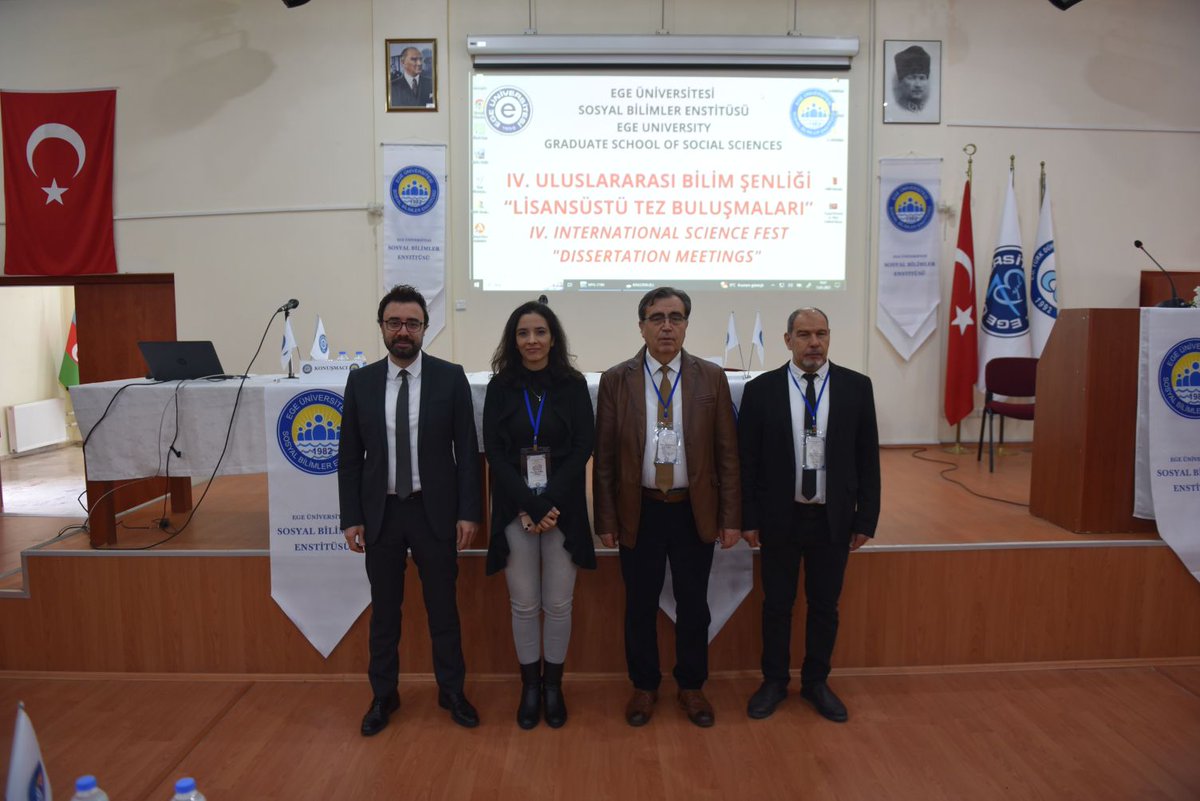 egeajans87's tweet photo. EÜ’de “IV. Uluslararası Bilim Şenliği” başladı  Ege Üniversitesi Sosyal Bilimler Enstitüsü lisansüstü öğrencilerin tezleri görücüye çıktı https://t.co/vkLIOqSB2U…
@UniversiteEge
@ProfNecdetBudak 
@egesosbilen 
#egeüniversitesi https://t.co/jdetvECc4I