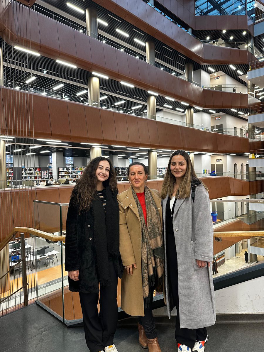 sisliram's tweet photo. İstanbul Medeniyet Üniversitesi Özel Eğitim Bölümü’den Dr. Öğr. Üyesi Hatice Şengül ERDEM ile “Erken Çocuklukta Özel Eğitim” konulu gerçekleştirdiğimiz röportajın detaylarına aşağıdaki linkten/web sitemizden ulaşabilirsiniz. https://t.co/Qn6r1DLJyO https://t.co/rEfrEoDaNz