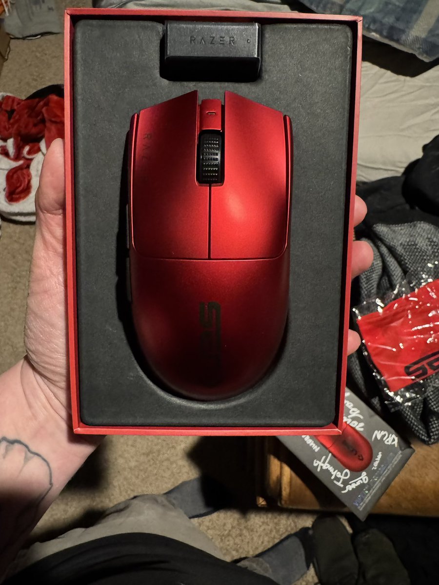 SynStroke's tweet photo. IT HAS ARRIVED!!! One of the best gifts my wife could have gotten me! Let’s gooooo! Can’t wait to set it up and play some gamessss! https://t.co/VYUKNXC8Uo