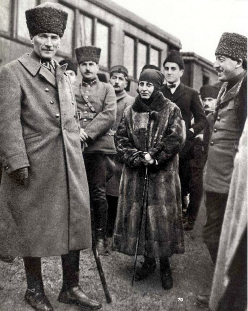 RT @SMEYDAN: ATATÜRK'ÜN İZMİT BASIN TOPLANTISI (16-17 Ocak 1923) "102 Yıl Önceki Açıklamaları Bugüne Işık Tutuyor" Atatürk'ün, 102 yıl ön…