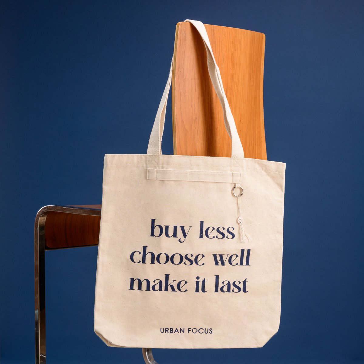 A bag with a message …..style it, reuse it, love it.  Our printed tote bags are a great way to marry your brands story with sustainability! 

bit.ly/4hj4GMB