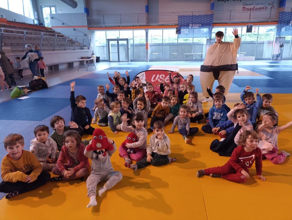 USEP nationale (@usepnationale) on Twitter photo Avec l’opération #maternelle, les très jeunes enfants découvrent jusqu’en mars les jeux d’#opposition et les rôles sociaux. À l’@Usep_24, l’apprentissage se prolonge en #élémentaire avec davantage de responsabilités dans l’arbitrage <a href="/education_gouv/">Ministère Éducation nationale</a>
▶️usep.org/index.php/2025… Avec l’opération #maternelle, les très jeunes enfants découvrent jusqu’en mars les jeux d’#opposition et les rôles sociaux. À l’@Usep_24, l’apprentissage se prolonge en #élémentaire avec davantage de responsabilités dans l’arbitrage <a href="/education_gouv/">Ministère Éducation nationale</a>
▶️usep.org/index.php/2025…