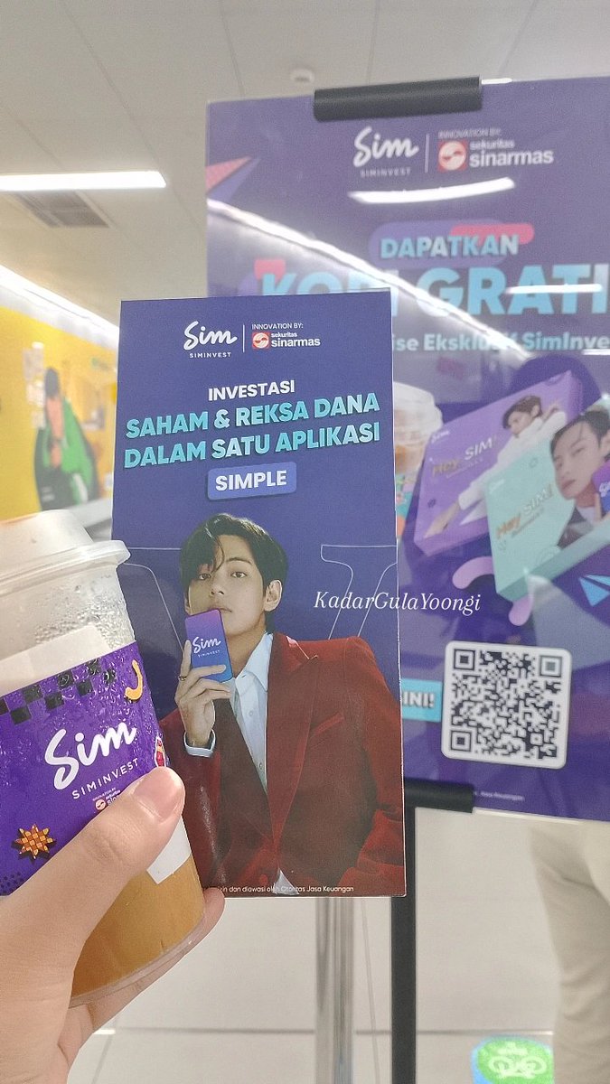 KadarGulaYoongi's tweet photo. 💌Happy mail's hari ini abis berburu free coffee+ merchandise Sim Invest x Taehyung di Stasiun MRT Bundaran HI🌸
thank you so much💜💜 @siminvest_id
#SimPhoria #SimInvestxV #SimInvestandV https://t.co/WCRUcMwWKj