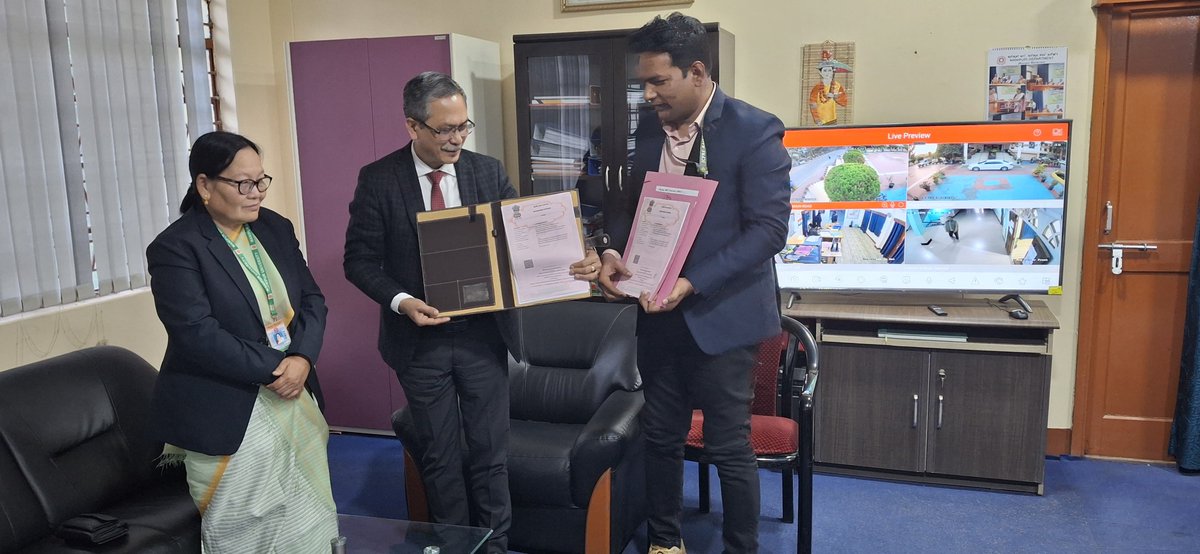 JorhatRfri's tweet image. Manipur University, Imphal (Manipur) signed an MoU with RFRI, Jorhat (Assam) on 15-01-2025 at Imphal in presence of Prof. W. Chandbabu Singh, Registrar, MU and Dr. Nitin Kulkarni, Director, RFRI, Jorhat who joined virtually from Jorhat.