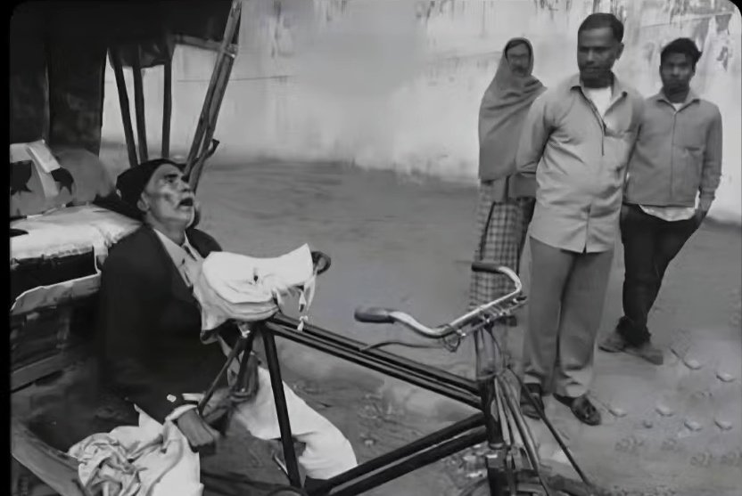 4kiior's tweet photo. इंतजार एक सवारी का था 
ओर मसला दो रोटी का था ...😞😞

मुर्शद! मौत ने दोनों ही खत्म कर दी |
.
#majboori #garibi #halat #VidaaMuyarchi #SaifAliKhan #TheTraitors https://t.co/3aiRoe9tqb