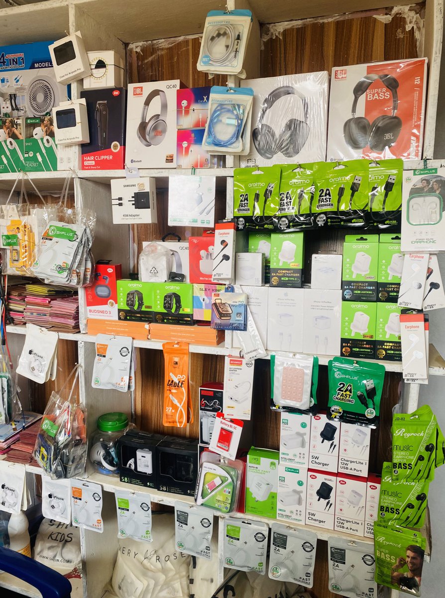 BlessedMumina's tweet image. UPGRADE YOUR MOBILE EXPERIENCE
Our latest restock includes the best products to enhance your mobile experience! From faster charging to clearer sound, shop now and discover the difference! [send us a DM today] #MotechRestock #MobileSolutions&quot;
@peng_writer @pharuc1 @callmeidriz