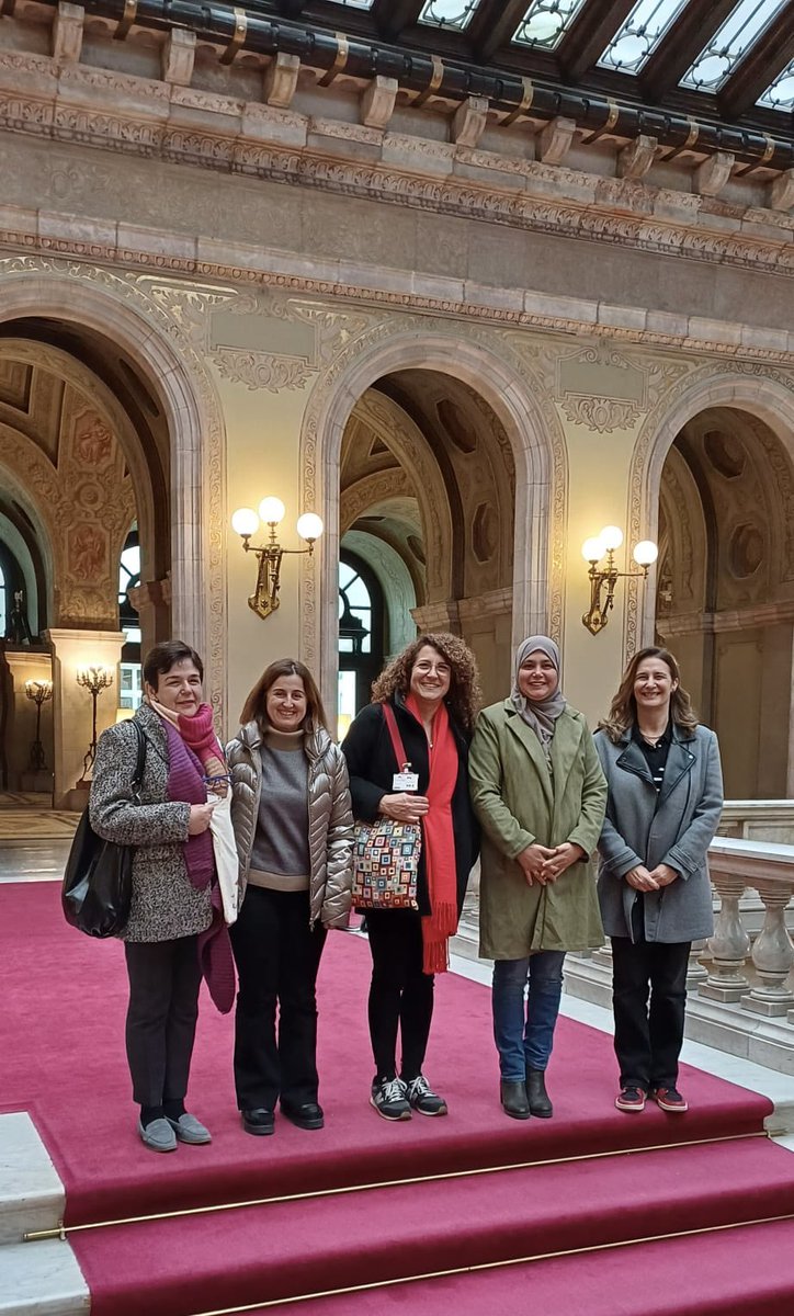UCCAP_'s tweet photo. Ahir una representacio de la Junta Directiva es reuneix amb la diputada @najat_driouech @Esquerra_ERC per presentar el document “Desenvolupament Infantil i Atencio Precoç avançada mirant el 2030”, analitzar la situacio del sector i compartir reptes de futur #cdiap #petitainfancia https://t.co/0iHvq5ysoN