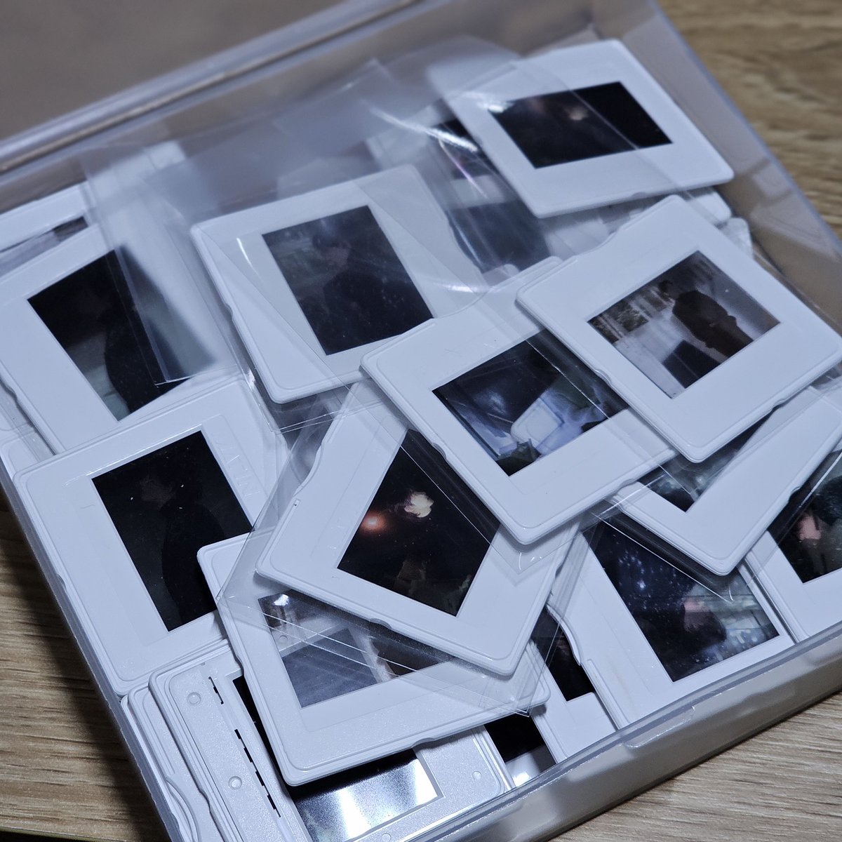 MONX_MCMO's tweet image. 몬스타엑스 아이엠 창균 콘서트 나눔 합니다♡

17일(금) : 필름슬라이드 약 30개
18일(토) : 필름슬라이드 약 30개, 티켓꽂이 엽서
장소 : 당일 타래공지

엽서가 배송 아직 배송 안 옴 이슈로 토요일에만 나눔합니다!

#몬스타엑스 #아이엠 #창균 #나눔