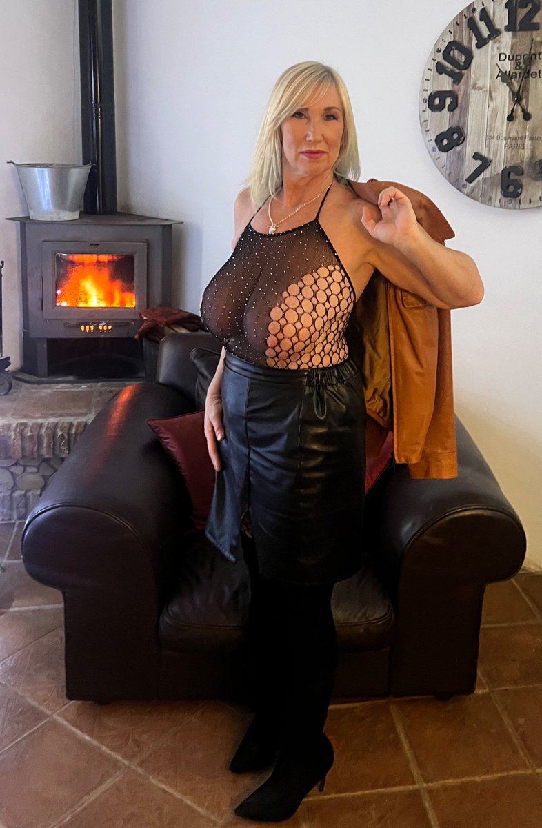 LLotye53714's tweet photo. Pour passer de bon moment et plein de plaisir coquine contacter moi,  je suis disponible tous les jours mes coquins
Nude en dm pour les RT https://t.co/Tftgg0MRcR