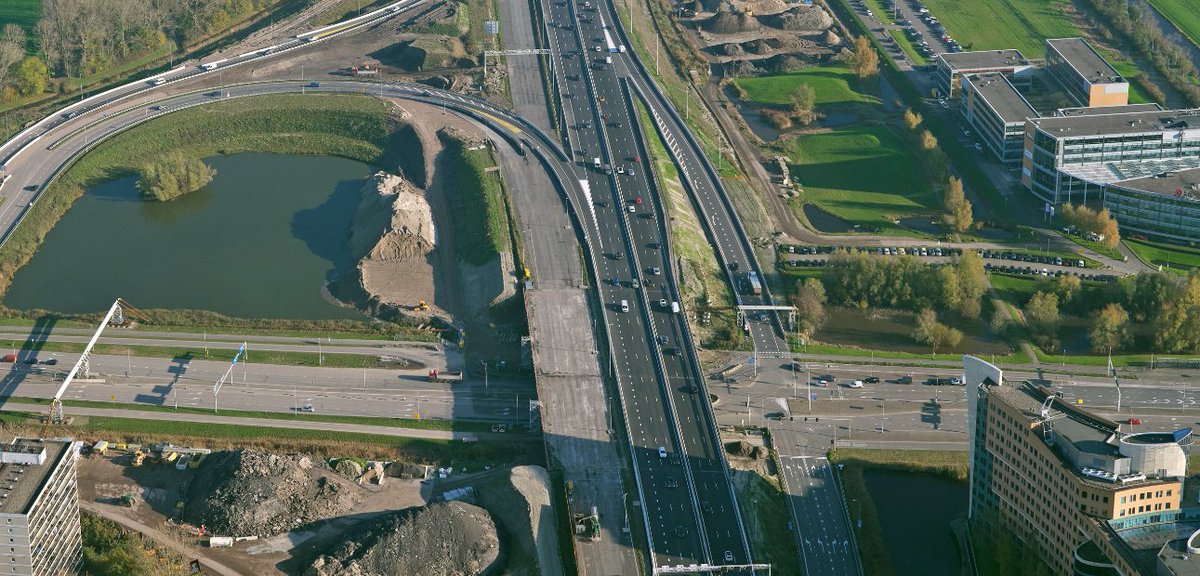 Let op: vanaf vanavond tot maandag 20 januari 5.00 uur is de Burgemeester Boersweg afgesloten voor gemotoriseerd verkeer. Fietsers en voetgangers kunnen wel gebruik maken van de onderdoorgang.