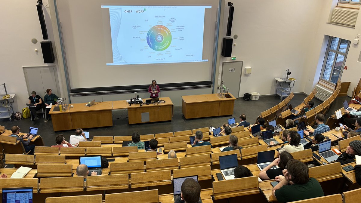 EERIE_Project's tweet image. 📢DAY3⃣ is kicking off now with a talk by Helene Hewitt (@MetOffice_Sci): "CMIP7 and beyond: opportunities for high resolution".
Find the agenda for today below👇or on our website: eerie-project.eu/event/general-…
#EERIE25