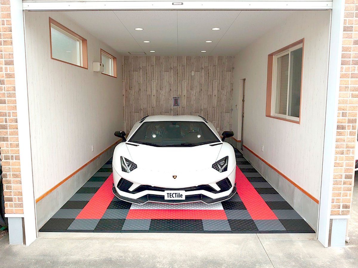 tec_tile's tweet photo. 2023/12/22 NEXT 様
商品◆ガレージサイズCar-Lセット

感想◆見た目も気に入っておりますが、何より車庫入れの際に車幅の基準ラインとして重宝させて頂きました。
また他の方々のレビューが非常に参考になりシミュレーションから満足のいく仕上がりになりました。

#テックタイル #tectile #ガレージ https://t.co/tIhEhhY5mE