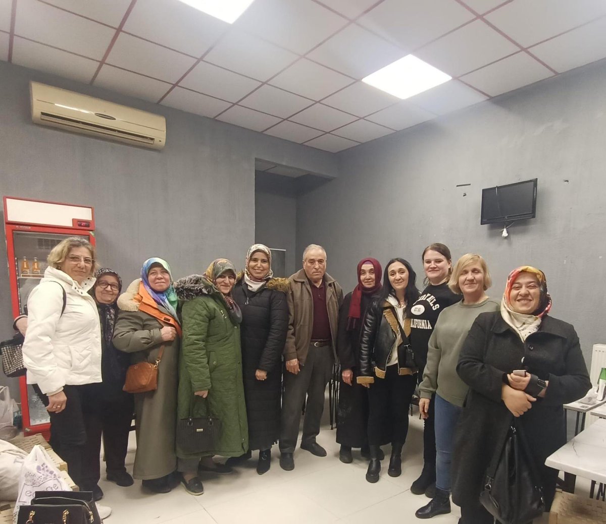 📌Deliklitaş Mahallesi
Danışma Meclisi toplantımız,
Mahalle Başkanımız Sadık Çoşkun  ve  koordinatörlerimizin katılımıyla gerçekleşti.Yüksek katılım göstererek davamıza verdikleri destek için tüm mahalle teşkilatımıza teşekkürlerimi sunuyorum.