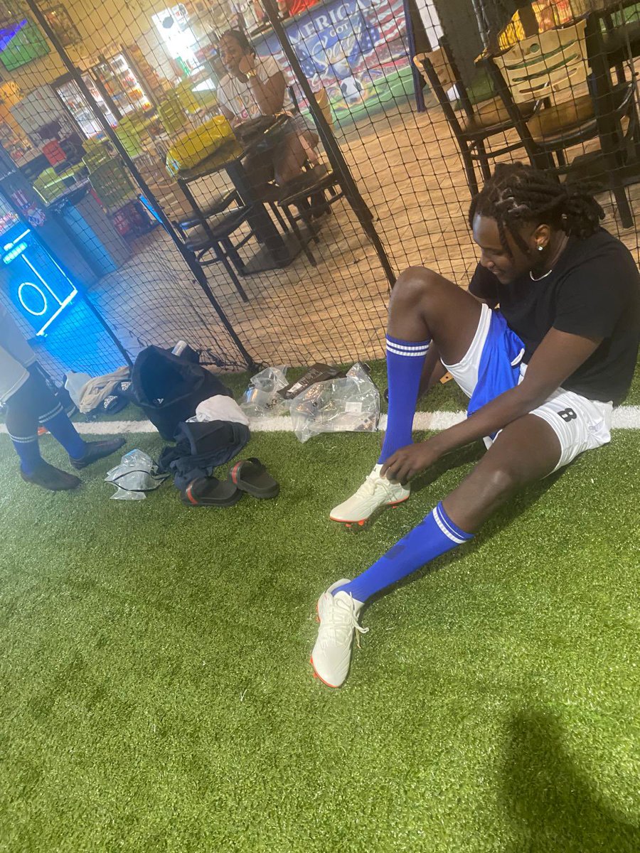 JOLLY MINOU F.C tweet media