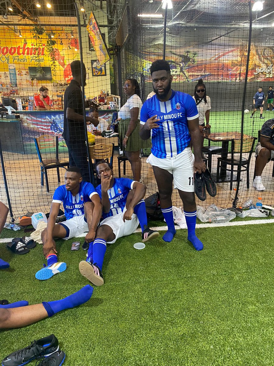 JOLLY MINOU F.C tweet media
