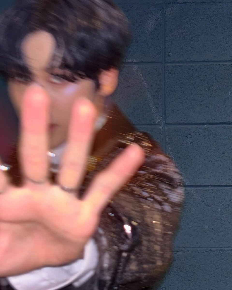поиск мью!!! 🪼❤️‍🔥🫧

04', pisces, nctzen, atiny, igot7, monbebe 

стэнка доена!

✨ ульт группы: nct, ateez (почти!) ✨

люблю общаться; щитпост sometimes; иногда 18+. 

got7, monsta x, stray kids, mamamoo и etc. 

рт пожалуйста 🙌
