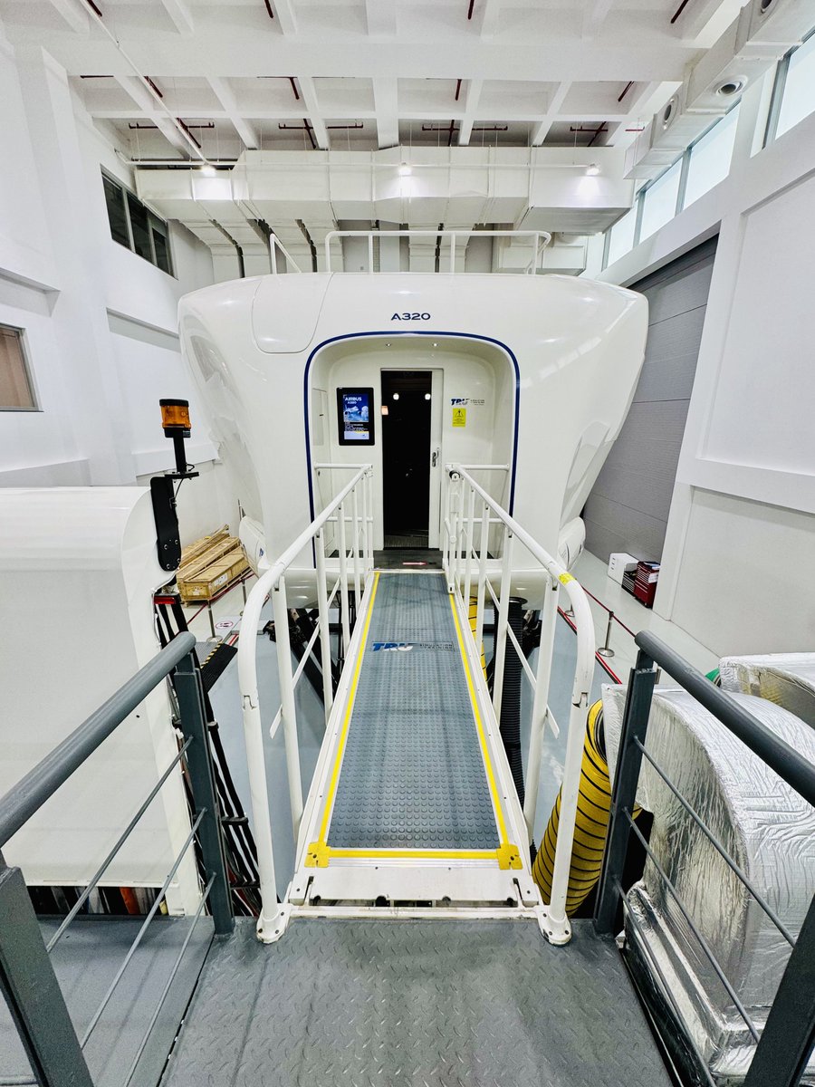 tweetpratikm's tweet image. Proficient for the next 6 Months 🤙💪✈️ #airbus #levelD #a320Neo #simulator #irppc