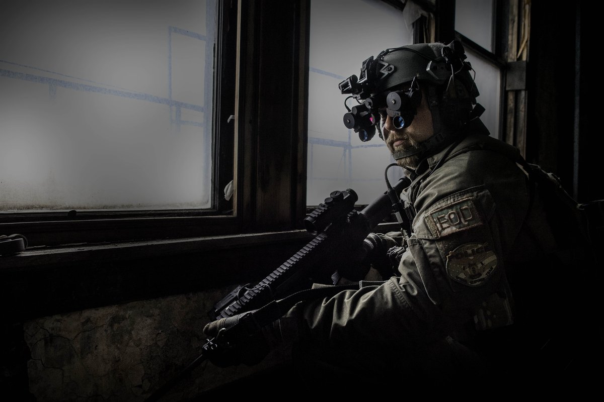 BDT__UK's tweet photo. Steiner Optics enhances the BDT UK group with its comprehensive range of high-tech #optics.

From binoculars and scopes to e-optics such as night vision and illuminators – #Steiner have earned the trust of soldiers and law enforcement officers around the world.

#WeAreBDT_UK https://t.co/Y6AiSgzjoZ