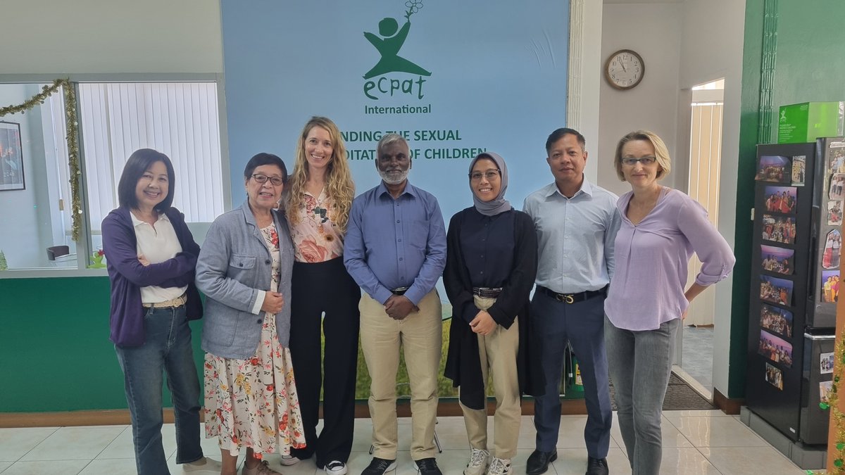 🌏 Voluntourism dan Perlindungan Anak: Apa yang Harus Kita Tahu?
Indonesia menjadi salah satu tujuan populer voluntourism di Asia, di mana wisatawan dapat berpartisipasi dalam kegiatan sosial seperti membantu anak-anak di panti asuhan atau sekolah. Namun, tanpa regulasi yang