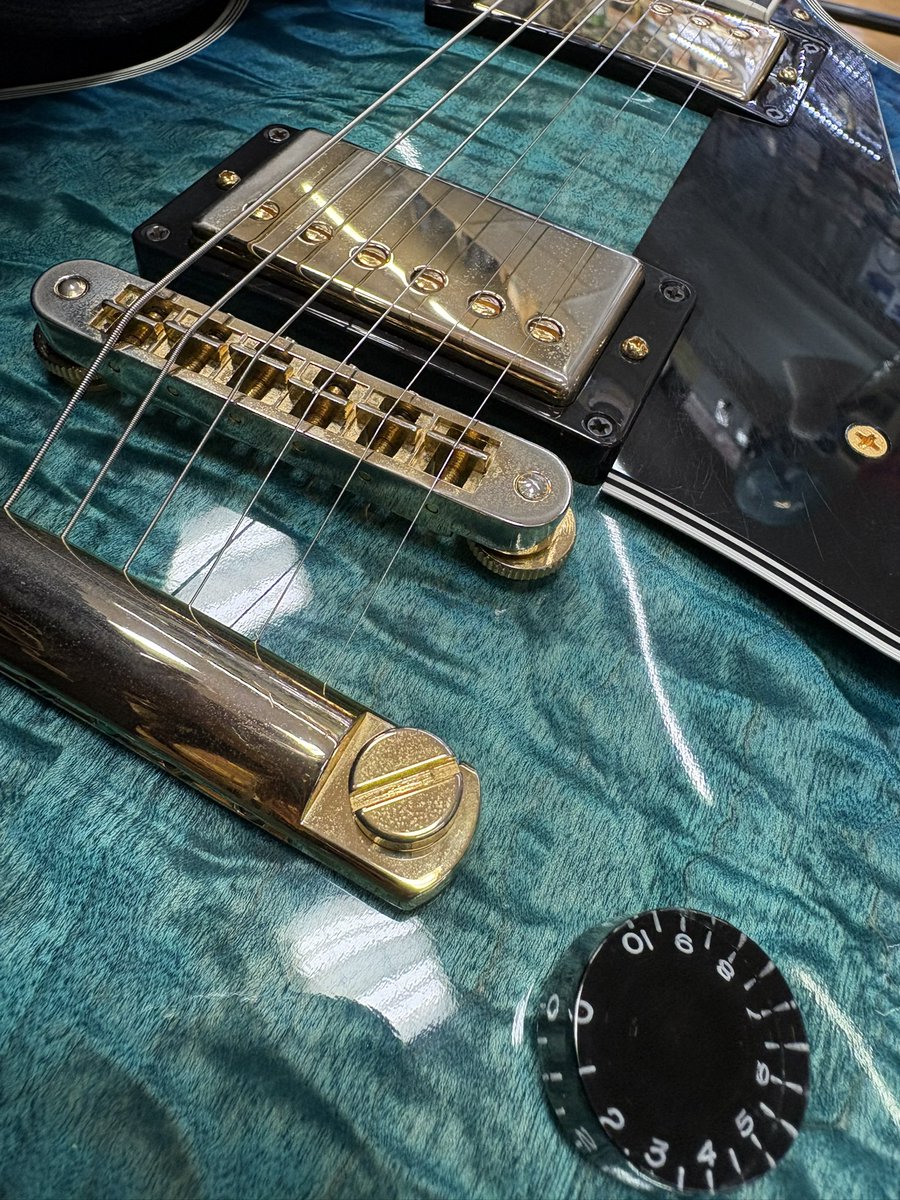 Gibson Custom Shop Les Paul Custom 3A Quilt こちらは2018年製