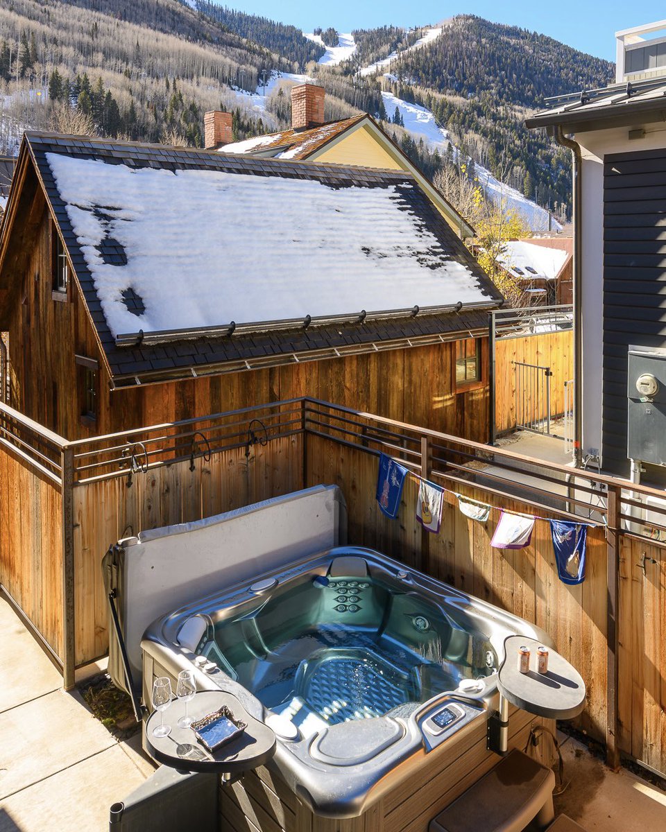 InvitedHome's tweet image. This isn’t just downtown living—it’s Telluride, elevated. Mountain views, cozy corners, and private amenities? Welcome to True on Main.

Book Your Stay:
invitedhome.com/vacation-renta…