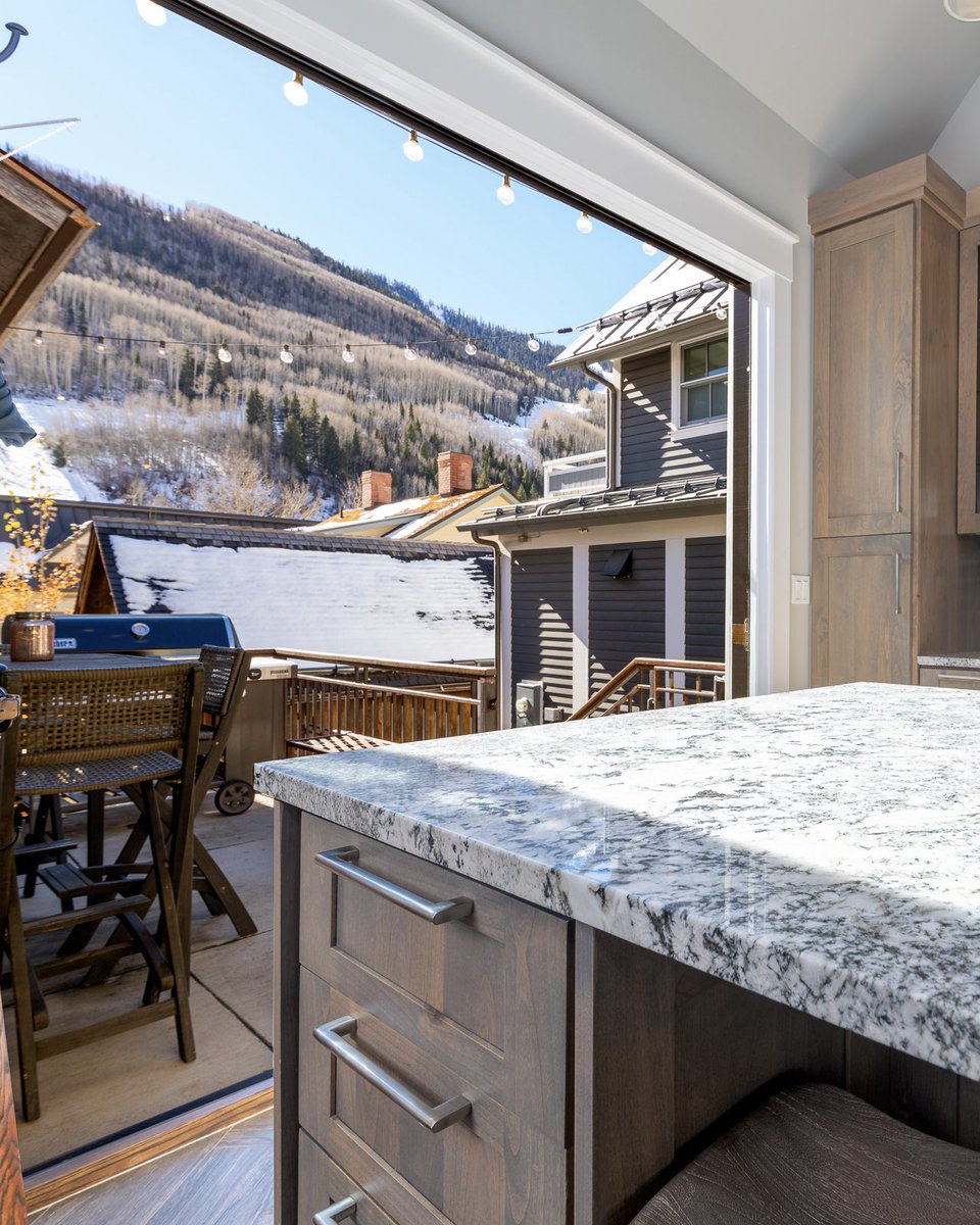 InvitedHome's tweet image. This isn’t just downtown living—it’s Telluride, elevated. Mountain views, cozy corners, and private amenities? Welcome to True on Main.

Book Your Stay:
invitedhome.com/vacation-renta…
