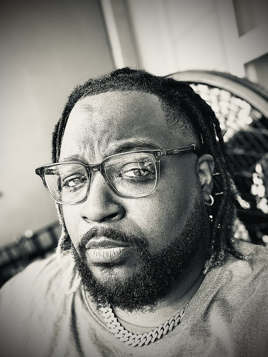 KingLabOx's tweet image. This is 40! Happy Birthday to me! Blessed beyond measure in this life, and incredibly thankful to see this day 🙏🏾💎🎂🎉