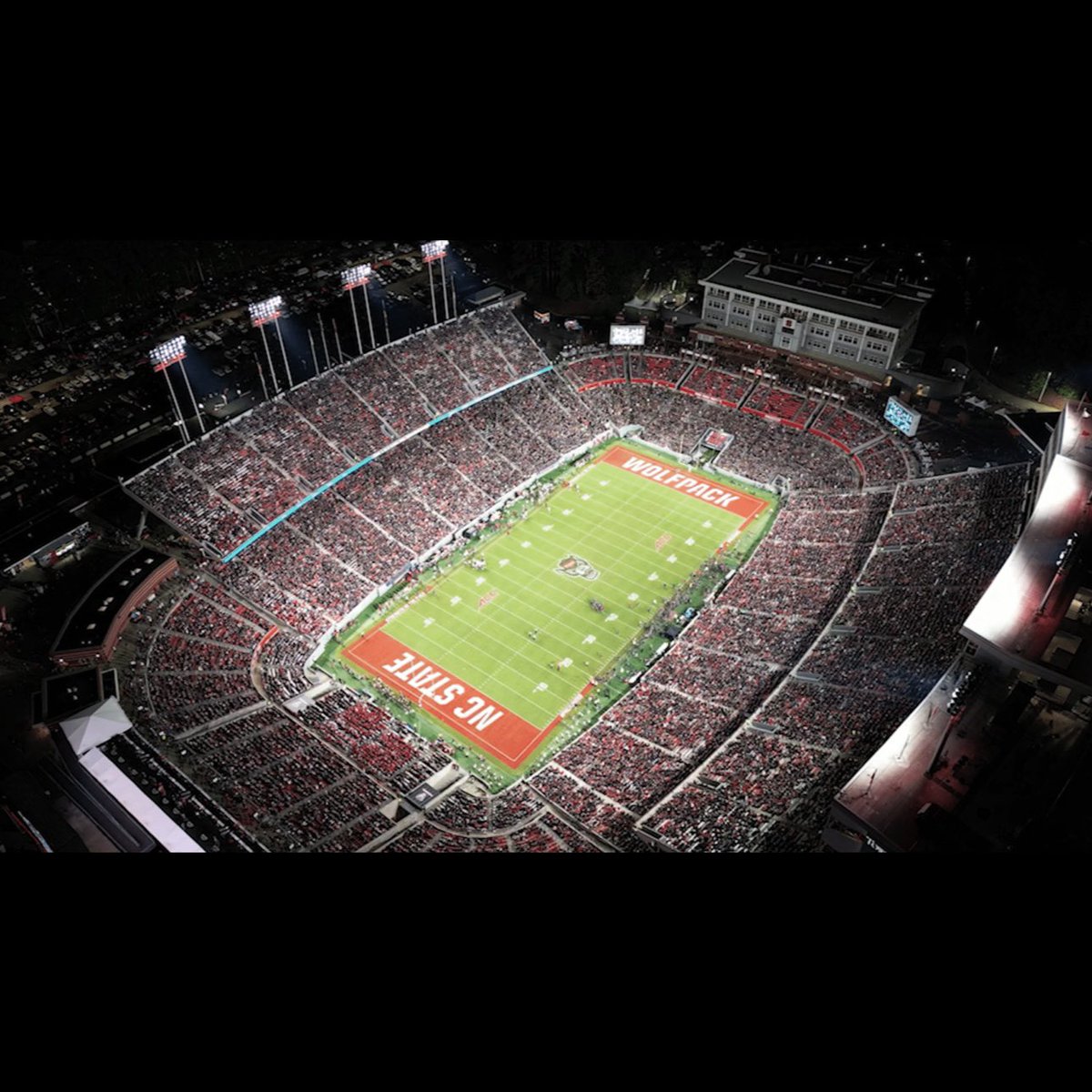 PrestonJCareyPJ's tweet photo. After a great workout this morning at @IMGAcademy and a great conversation with @coachwiles @PackFootball @StateCoachD I am blessed to receive my 46th D1 Full Scholarship ⭕️ffer from North Carolina State University! #PackFootball #1Pack1Goal #rightbacktowork
#grindneverstops
#IMGNational @IMGAFootball @dzoloty @KoachingEmUp
:
@Andrew_Ivins @JeremyO_Johnson @ChadSimmons_ @BrianDohn247
@MohrRecruiting @RivalsFriedman
@samspiegs @SWiltfong_
@CraigHaubert @TomLuginbill
@AWilliamsUSA @ErikRichardsUSA @stevequinnFBU @Zack_Poff_MP
@Rivals @On3Recruits @247recruiting @247Sports @KMaherNews12 @jared_valluzzi @WillDiamond_3 @adamgorney @RivalsWoody @RustyMansell_ @EdOBrienCFB @BrandonHuffman @AllAmericaGame @TheUCReport @AABonNBC @JohnGarcia_Jr @GregSmithRivals @MarshallLev_ @TheUCReport @GregBiggins @AllenTrieu @247Hudson @johnstatoniv @GrantFrerking @TomLoy247