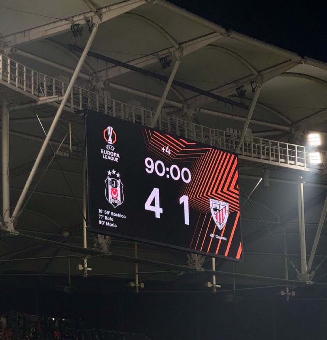 Beşiktaş maçının özeti bile Fenerbahçe - Lyon maçından daha çok keyif veriyor.