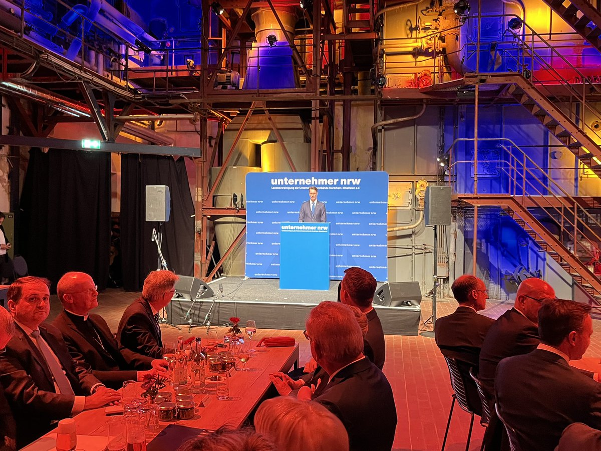 unternehmer nrw (@unternehmer_nrw) on Twitter photo #WirtschaftspolitischerEmpfang von <a href="/unternehmer_nrw/">unternehmer nrw</a> & <a href="/metallnrw/">METALLNRW</a>: NRW-Ministerpräsident <a href="/HendrikWuest/">Hendrik Wüst</a> spricht einen Monat vor der #Bundestagswahl vor mehr als 250 Gästen aus Wirtschaft, Politik, Medien & Gesellschaft. #WirtschaftStärken #BTW25 #WirtschaftspolitischerEmpfang von <a href="/unternehmer_nrw/">unternehmer nrw</a> & <a href="/metallnrw/">METALLNRW</a>: NRW-Ministerpräsident <a href="/HendrikWuest/">Hendrik Wüst</a> spricht einen Monat vor der #Bundestagswahl vor mehr als 250 Gästen aus Wirtschaft, Politik, Medien & Gesellschaft. #WirtschaftStärken #BTW25