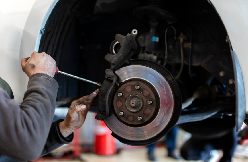 ToyotaDTLA's tweet photo. Is your vehicle due for a check-up? Don’t wait—let our expert technicians take care of it! Whether it’s a routine oil change, tire rotation, or something more, we’re here to help. 📅 Book now: https://t.co/AYwBuDAhtG https://t.co/qMv9X1LLjw