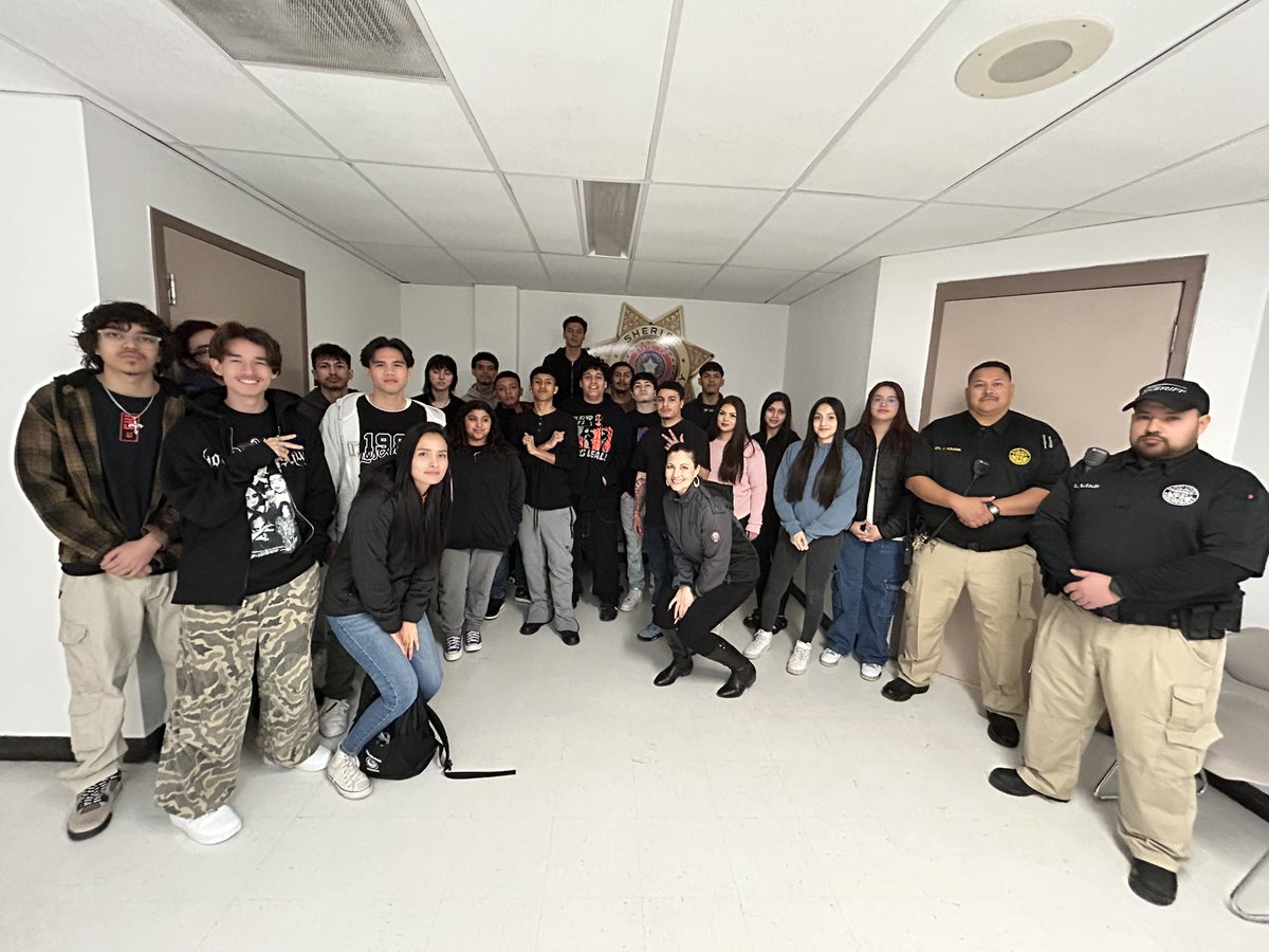 Options High School CIS (@cisclint) on Twitter photo Thank you to the officers at the El Paso County Jail Annex for educating our students and giving a life experience that they will take for life ๐๐ฎ๐ปโโ๏ธ๐ฆ<a href="/EPSHERIFF/">EP SHERIFF'S OFFICE</a> <a href="/OptionsHS_SISD/">Options_HS</a> <a href="/OptionsHS_SISD/">Options_HS</a> Thank you to the officers at the El Paso County Jail Annex for educating our students and giving a life experience that they will take for life ๐๐ฎ๐ปโโ๏ธ๐ฆ<a href="/EPSHERIFF/">EP SHERIFF'S OFFICE</a> <a href="/OptionsHS_SISD/">Options_HS</a> <a href="/OptionsHS_SISD/">Options_HS</a>