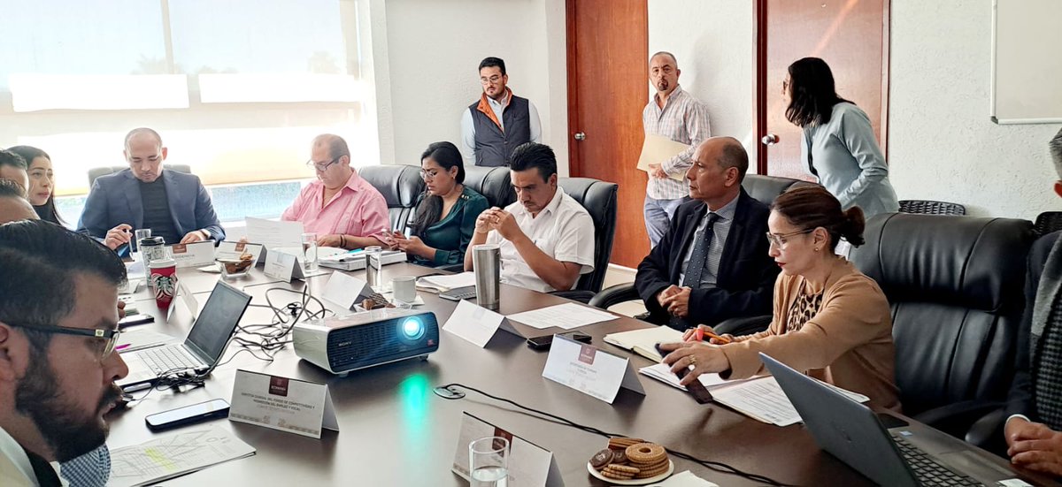 fifodepi's tweet photo. Hoy se celebró la Primer Sesión Ordinaria del Comité Técnico 2025 del Fifodepi, presidida por Jorge Salazar Acosta como Presidente, acompañado por Karla Parra González, Secretaria Técnica y Carlos Iturbe Rivera, Director General del Fifodepi.
#LaTierraQueNosUne https://t.co/Khb66CeZ6F