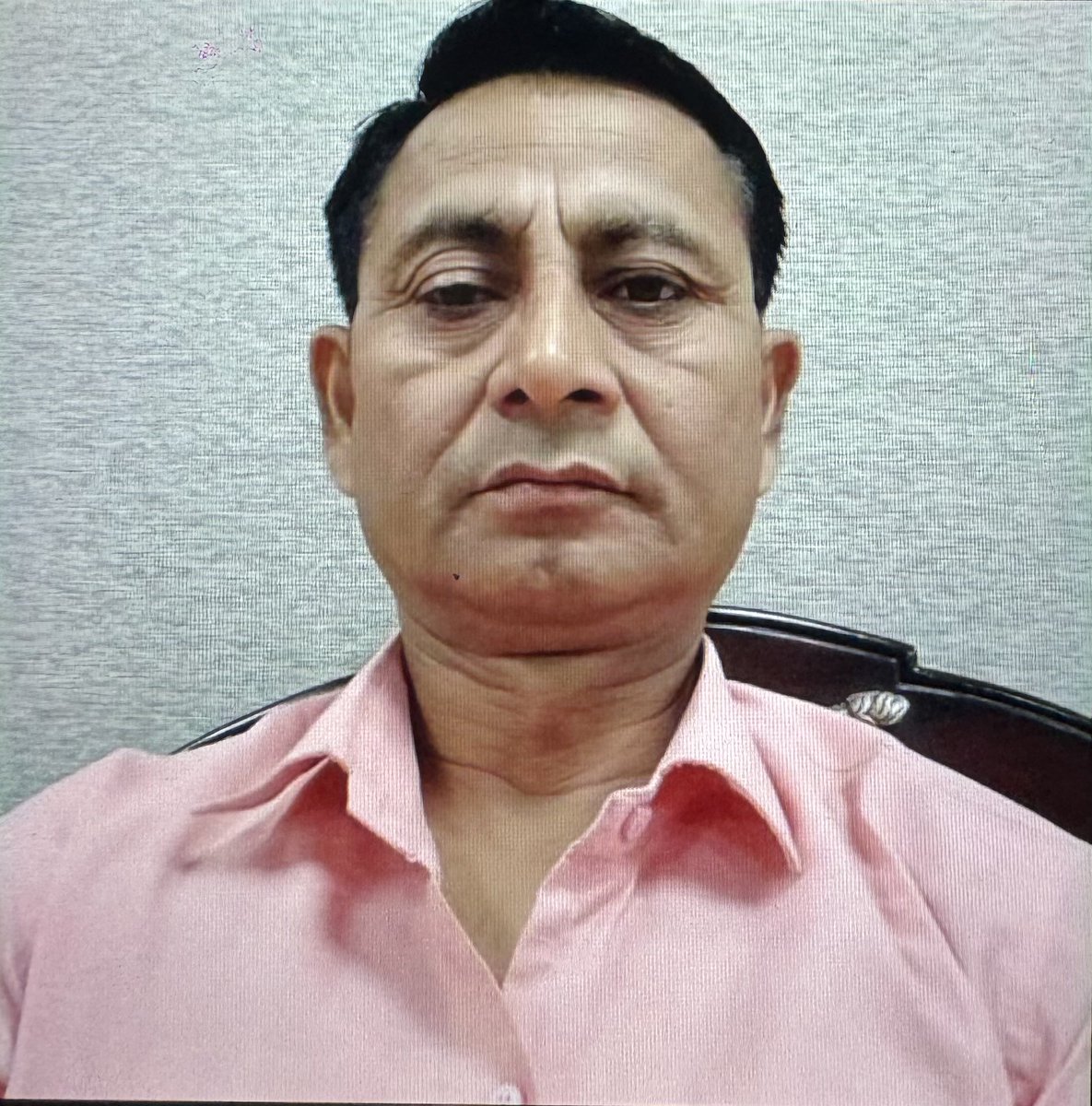 PratapUP16's tweet photo. @PrernaSinghIAS @ChiefSecy_UP @IAS_SAUMYA @ACOUPPolice यह आदमी जिसका नाम ईश्वर दास है जो की प्रॉपर्टी डिपार्टमेंट में है,यह आदमी बिना।पैसे लिए कोई काम नहीं करता है। यह खुलेआम पैसे की डिमांड करता है। अथॉरिटी में दलाली कर रहा है। https://t.co/MisBDBxIk8