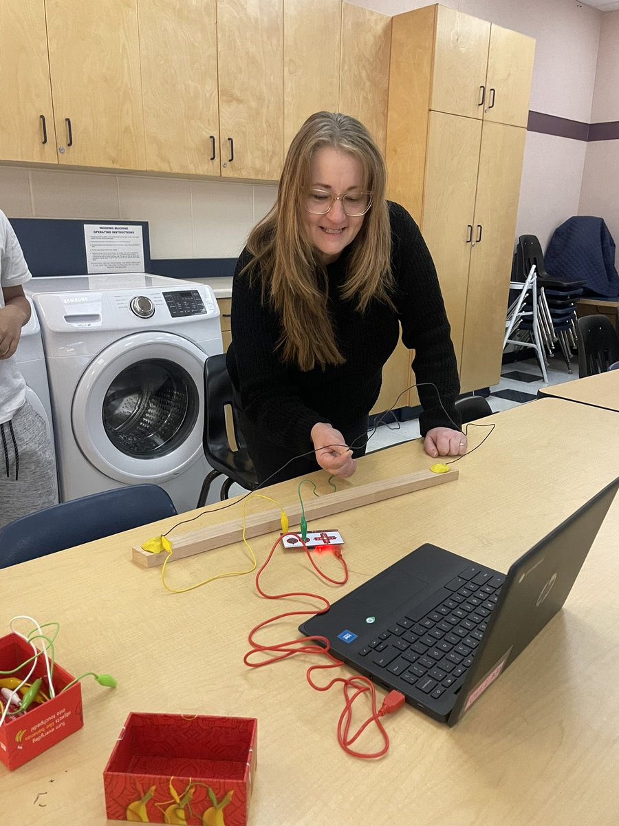 Working through the challenge in Coding 7. I’m getting ready to beat the games at Klondike Days this summer! Amazing learning through hands on inquiry. Thanks to our awesome students and their teacher, Mrs Johnson #ecsdfaithinspires