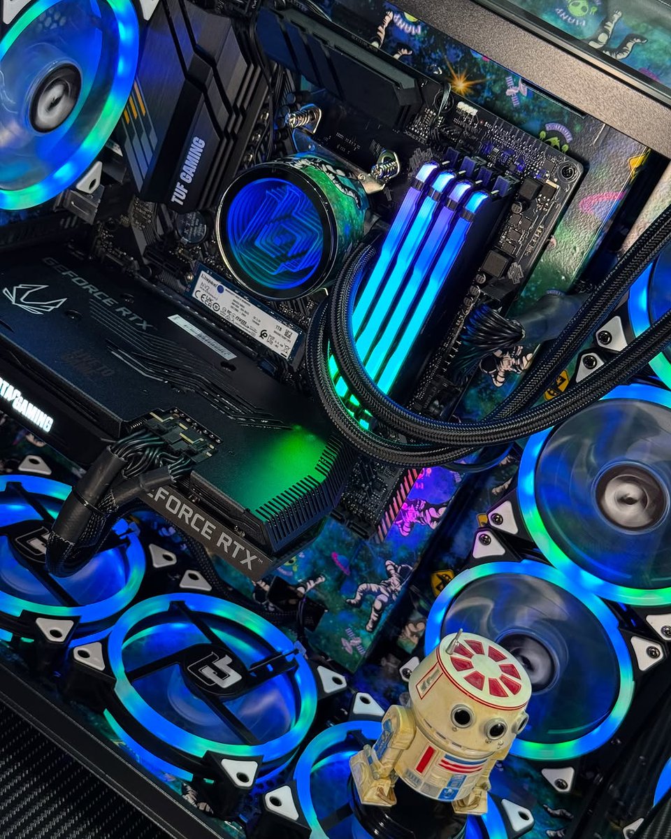 ZOTAC_USA's tweet image. 🌠Lost in the game with this stellar cosmic beauty, blasting off with the ZOTAC GAMING GeForce RTX 3070 GDDR6 Twin Edge.🌌💫

📷 IG: brocbyte

#RTX3070 #RTX30 #TwinEdge #GamingPC #Space #Tech #PCBuild #PCHardware #PCComponents