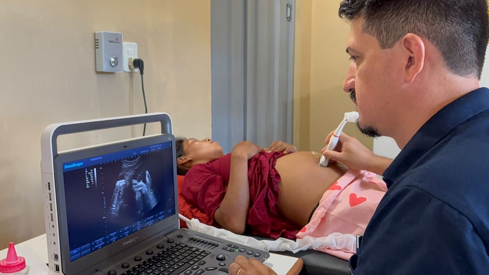 msaludpy's tweet photo. 🩺 | Pobladores de Chore acceden a servicios de salud en jornada extramural

Niños, adultos y personas mayores se beneficiaron de la actividad que les brindó consultas médicas, estudios de diagnóstico, inmunización, medicamentos y otros.

➕ℹ️ https://t.co/5N0roCtdQg https://t.co/rEXBYdapRT