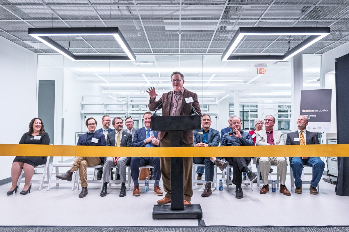 Vescent CEO, Scott Davis, was honored to speak at the ribbon cutting for Colorado’s new quantum incubator! 🚀 This state-of-the-art facility will empower startups, drive groundbreaking discoveries, and solidify Colorado’s leadership in the quantum revolution. #Quantum