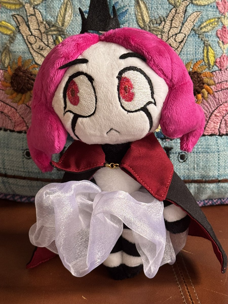 RavenTheWitch97's tweet image. Joy has arrived!!!! Thank you @NeroFledermaus for taking on my commission. She look wonderful!  

Joy is From Silly Tilly Murder Mystery/Call To The Stars created by @OttieTottie 

#SillyTillyMurderMystery #CallToTheStars #Joy #Pierrotte #Doll #Commission #Webcomic