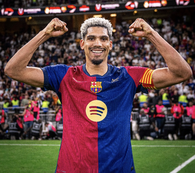 barca_ghost's tweet photo. 👻🔵🔴 Araújo Stays – The Spirit of Leadership Lives On!
The soul of Barça’s defense, Ronald Araújo, has pledged his loyalty to the Blaugrana by signing a new contract until 2031!

Many whispered about a move to Juventus, but the spirit of BARCAGHOST kept him where he belongs – in the heart of Barcelona. 💙❤️

Araújo isn’t just a player. He’s the embodiment of commitment, strength, and the fighting spirit that defines Barça. The captain stays, and the spirit of greatness lives on.

🔵🔴 Feel the spirit. Embrace the legend. Visca Barça!
#FeelBarcaGhost #FCBarcelona #football