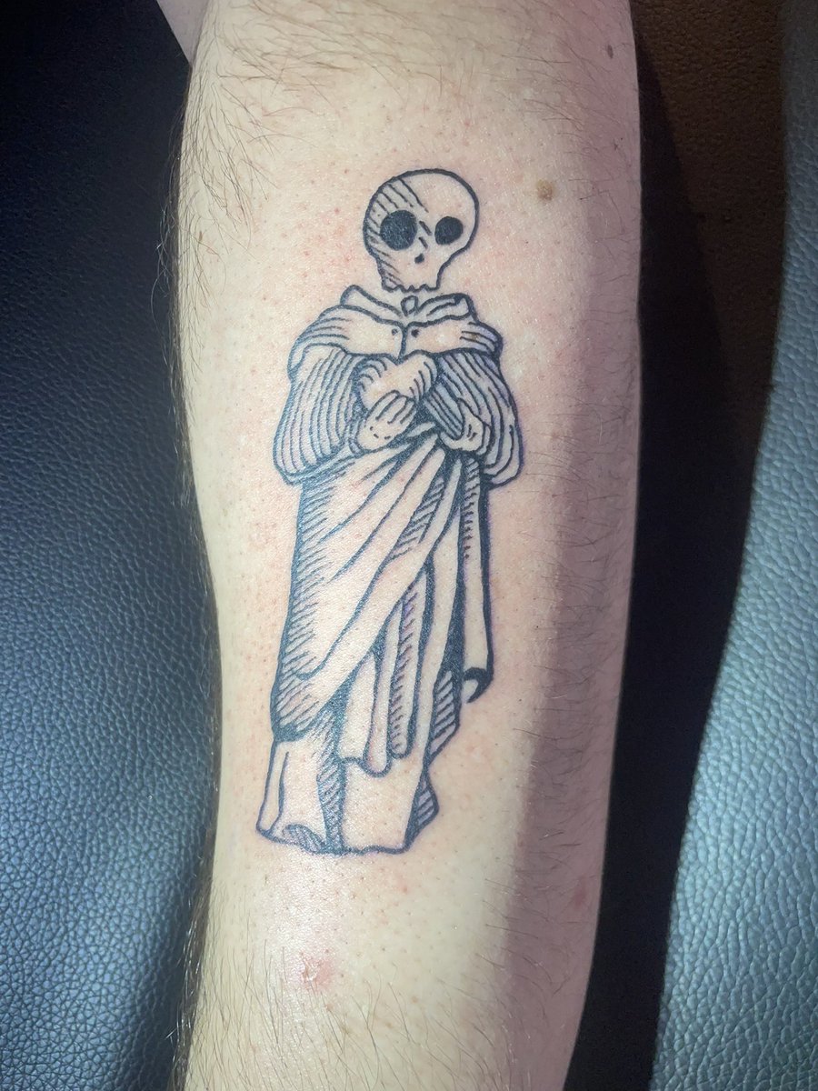 El_Rafale_'s tweet photo. J’envoie quelques tattoos que j’ai fait ces derniers mois ( le BIG crâne m’éteins il est trop beau ) https://t.co/39Qc6Nu8KU